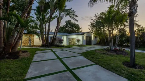 200 Sw 12th Street Boca Raton FL 33432