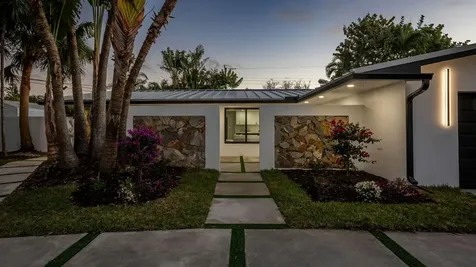 200 Sw 12th Street Boca Raton FL 33432