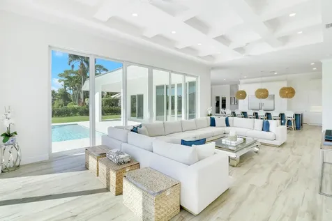 138 SE Fiore Bello Port Saint Lucie FL 34953