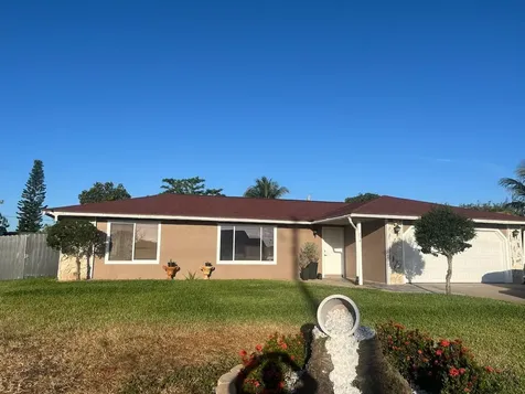 756 SW Del Rio Boulevard Port Saint Lucie FL 34953