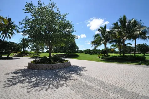 5747 Paddington Way Boca Raton FL 33496