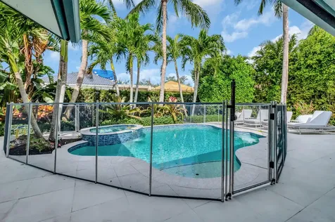 5747 Paddington Way Boca Raton FL 33496