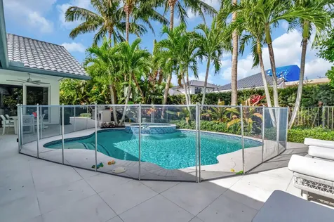 5747 Paddington Way Boca Raton FL 33496