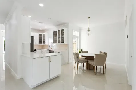 6692 Nw 25th Way Boca Raton FL 33496