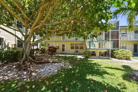 111 Dorchester West Palm Beach FL 33417