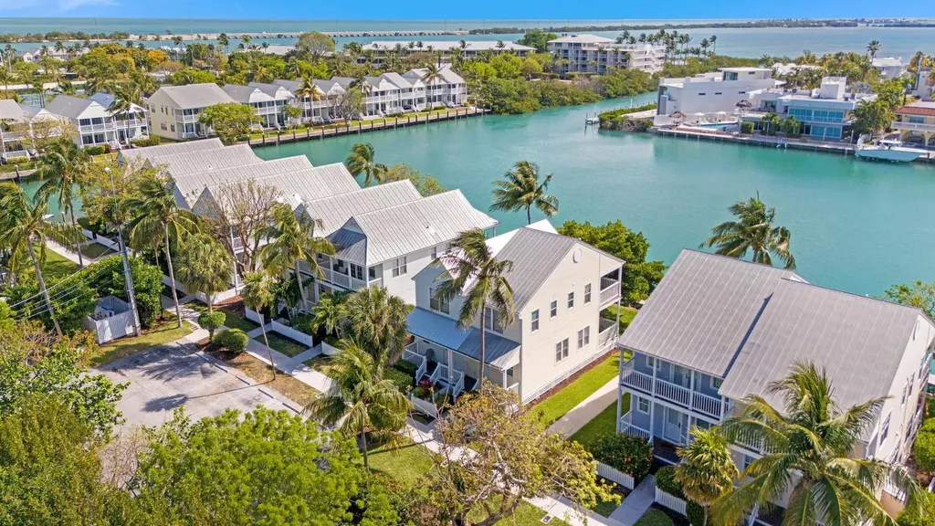 7051 Harbor Village Drive Duck Key FL 33050