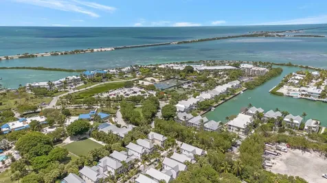 7051 Harbor Village Drive Duck Key FL 33050