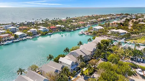 7051 Harbor Village Drive Duck Key FL 33050