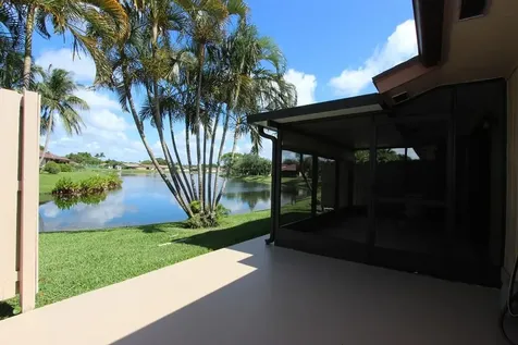 61 Mayfair Lane Boynton Beach FL 33426
