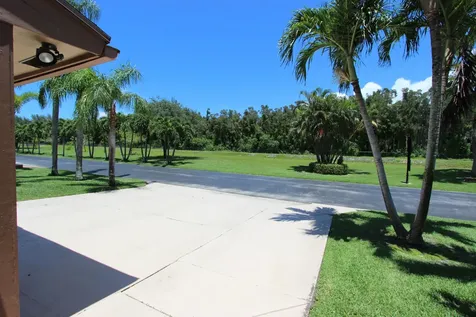 61 Mayfair Lane Boynton Beach FL 33426