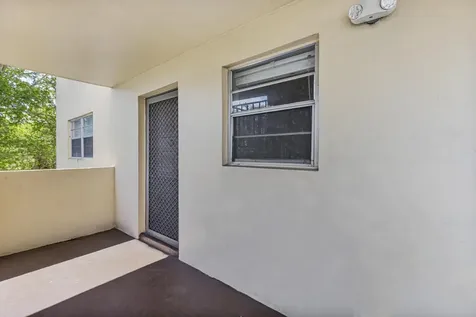 3905 N Nob Hill Road Sunrise FL 33351