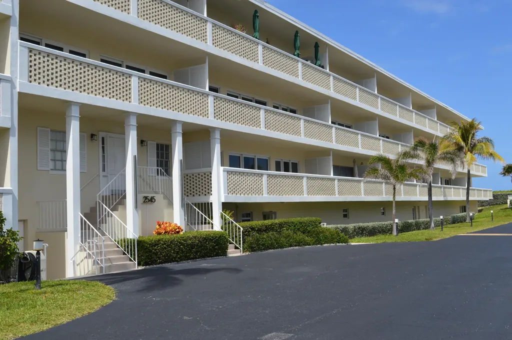 2545 S Ocean Boulevard Palm Beach FL 33480