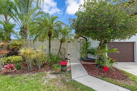 9694 Boca Gardens A Parkway Boca Raton FL 33496