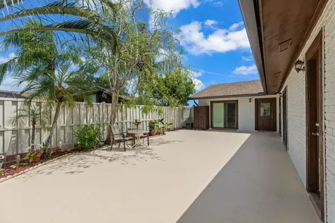 9694 Boca Gardens A Parkway Boca Raton FL 33496