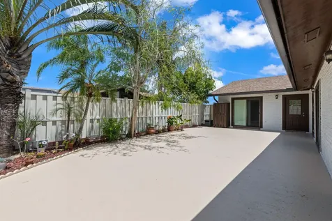 9694 Boca Gardens A Parkway Boca Raton FL 33496