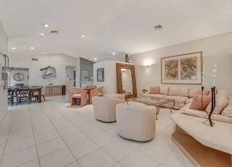 9870 Harbour Lake Circle Boynton Beach FL 33437