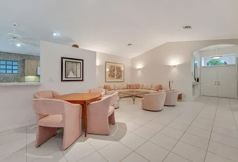 9870 Harbour Lake Circle Boynton Beach FL 33437