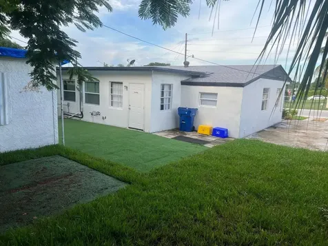 2340 Avenue M Riviera Beach FL 33404