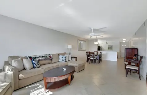 9214 Flynn Circle Boca Raton FL 33496