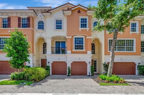 604 Ne Rossetti Lane Boca Raton FL 33487