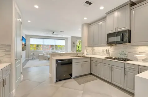 604 Ne Rossetti Lane Boca Raton FL 33487