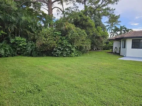 435 Pine Villa Drive Atlantis FL 33462