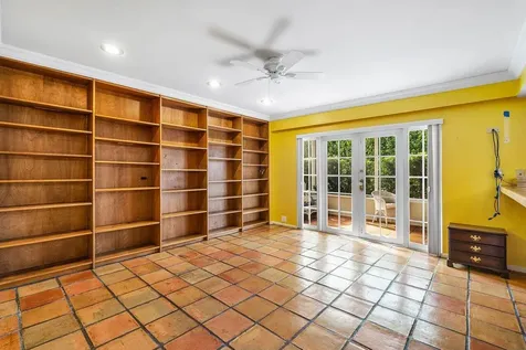 27 Sw 5th Way Boca Raton FL 33432