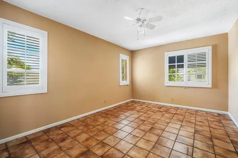 27 Sw 5th Way Boca Raton FL 33432