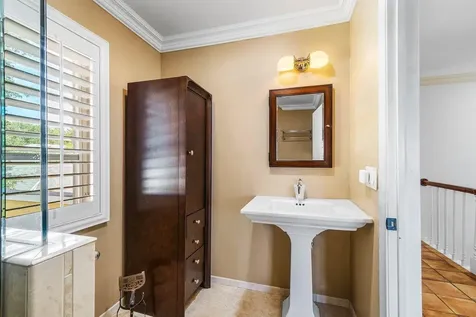 27 Sw 5th Way Boca Raton FL 33432
