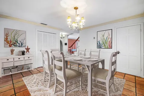 27 Sw 5th Way Boca Raton FL 33432