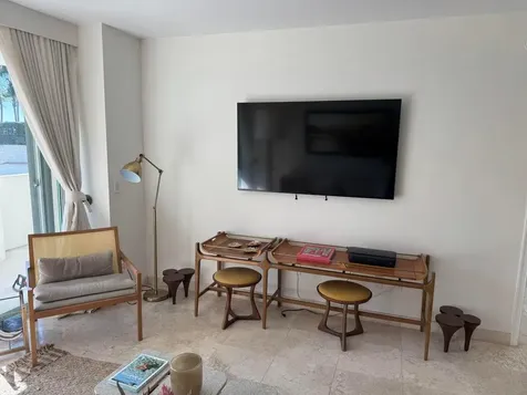 3400 Sw 27th Avenue Miami FL 33133