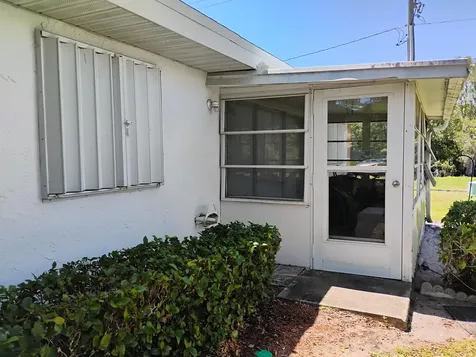 131 Lakes End Drive Fort Pierce FL 34982