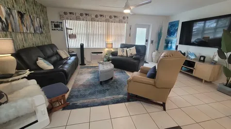 201 Kent L West Palm Beach FL 33417
