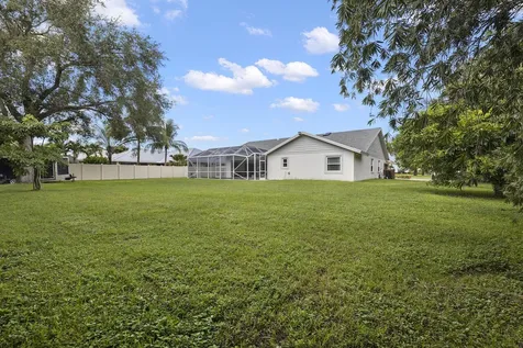 15600 Rolling Meadows Circle Wellington FL 33414