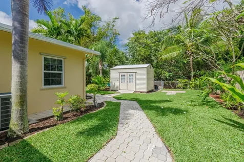 404 S Caloosahatchee Avenue Jupiter FL 33458