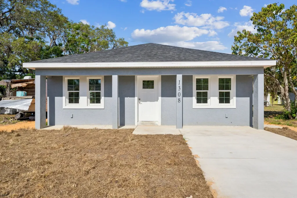 1308 S Fogle Avenue Avon Park FL 33825