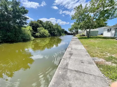 3020 Se 38th Avenue Okeechobee FL 34974