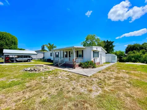 3020 Se 38th Avenue Okeechobee FL 34974