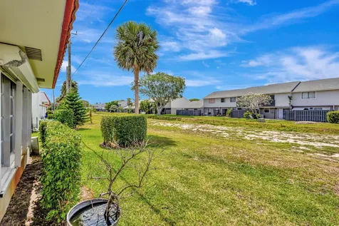 5800 Fernley Drive West Palm Beach FL 33415