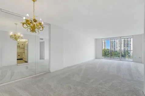 2851 Ne 183rd Street Aventura FL 33160
