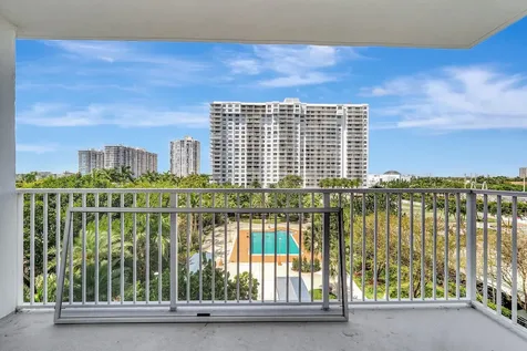 2851 Ne 183rd Street Aventura FL 33160