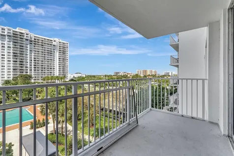 2851 Ne 183rd Street Aventura FL 33160
