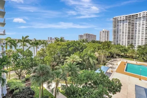 2851 Ne 183rd Street Aventura FL 33160