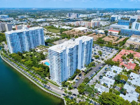 2851 Ne 183rd Street Aventura FL 33160