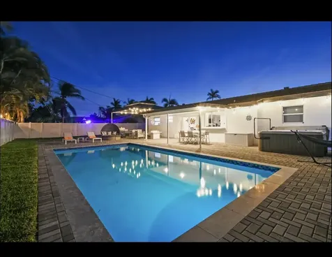 5040 NE 22nd Avenue Lighthouse Point FL 33064