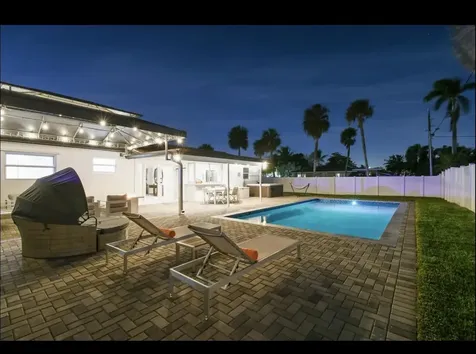 5040 NE 22nd Avenue Lighthouse Point FL 33064