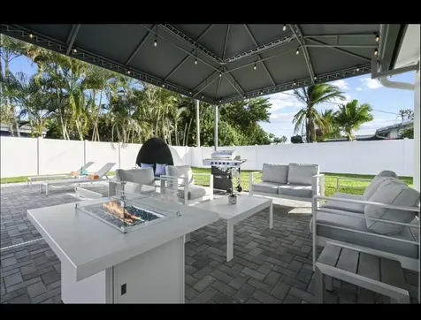 5040 NE 22nd Avenue Lighthouse Point FL 33064