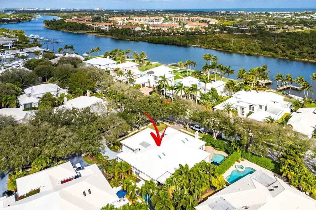 2660 Cypress Island Drive Palm Beach Gardens FL 33410