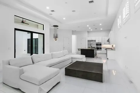 6990 Nw 27th Avenue Boca Raton FL 33496
