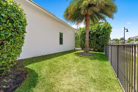 6990 Nw 27th Avenue Boca Raton FL 33496